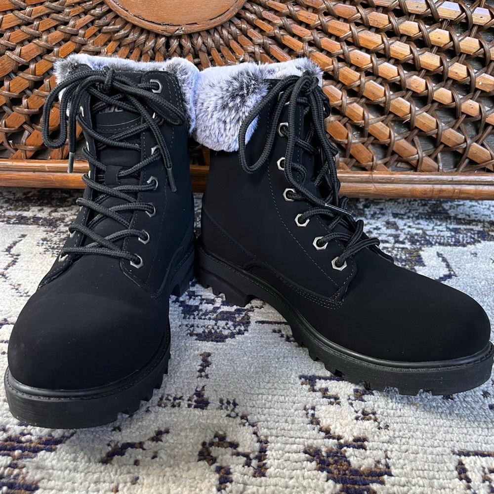Lugz Convoy 6-Inch Winter Boots - Women’s 8.5